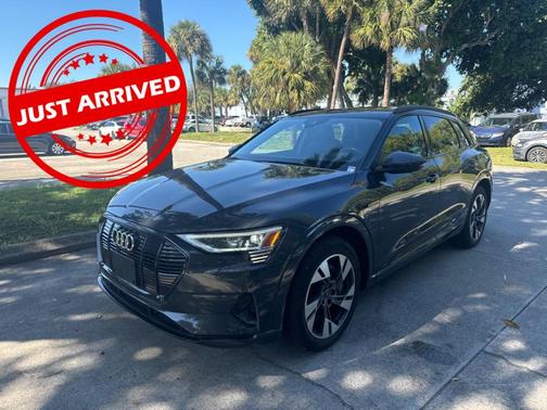 2021 Audi e-tron Premium