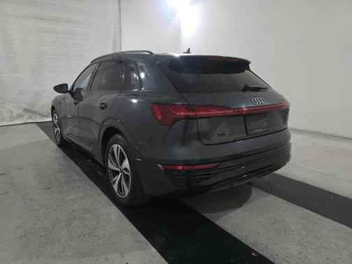 2024 Audi Q8 e-tron Premium