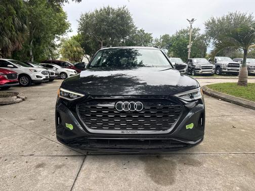 2024 Audi Q8 e-tron Premium