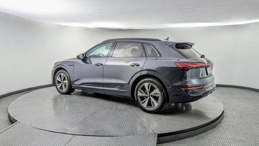 2024 Audi Q8 e-tron Premium