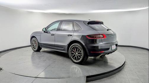 2018 Porsche Macan Turbo