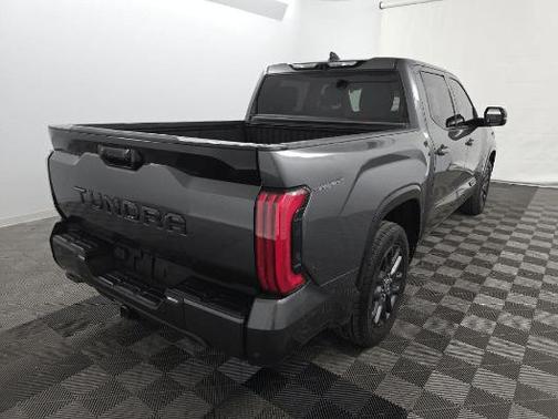 2022 Toyota Tundra Platinum