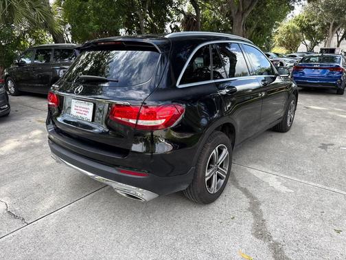 2019 Mercedes-Benz GLC 300 Base