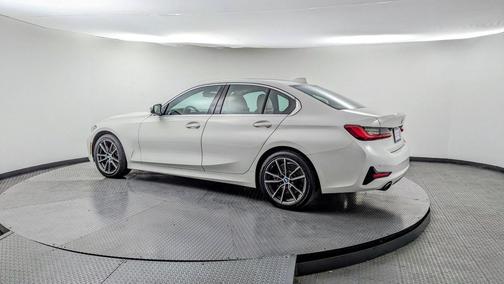 2020 BMW 330 i