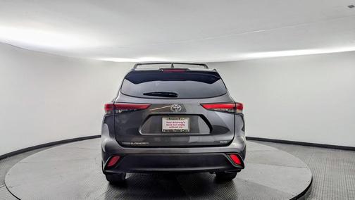 2022 Toyota Highlander L
