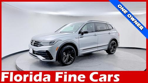 Pyrite Silver Metallic 2023 Volkswagen Tiguan 2.0T SE R-Line Black