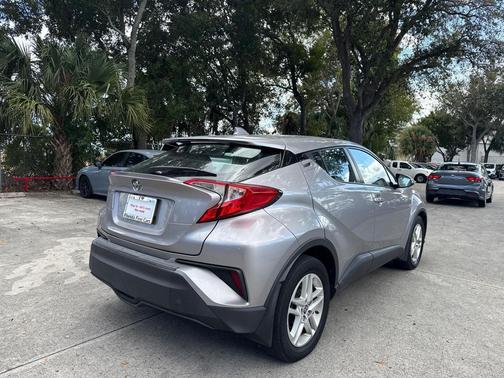 2020 Toyota C-HR LE