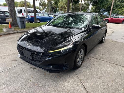 2021 Hyundai ELANTRA SE