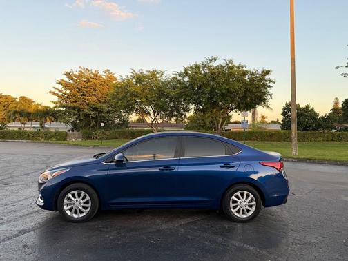 2021 Hyundai Accent SEL