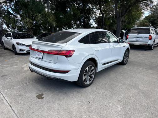 2021 Audi e-tron Sportback Premium Plus