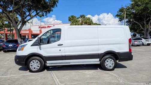 2022 Ford Transit-250 Base