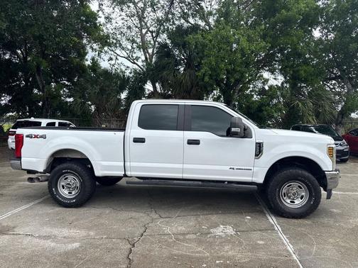 OXFORD WHITE 2019 Ford F-250 XL