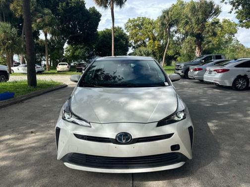 2022 Toyota Prius LE