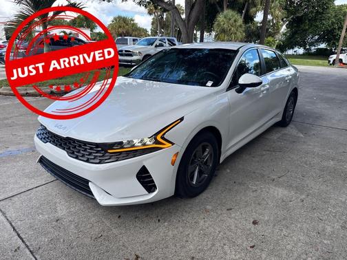 2022 Kia K5 LXS