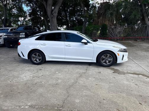 2022 Kia K5 LXS