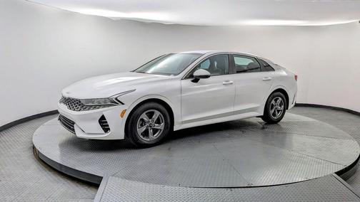2022 Kia K5 LXS