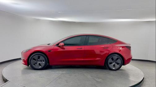 2022 Tesla Model 3 Standard Range
