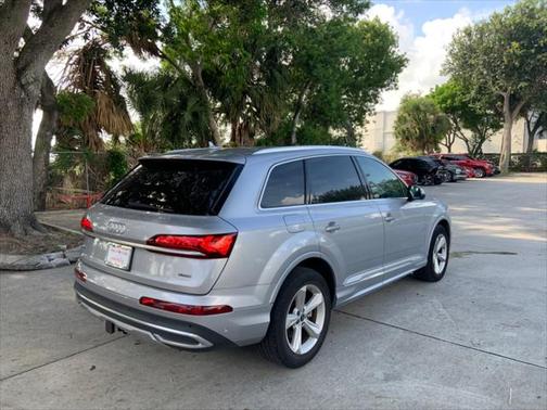 2022 Audi Q7 45 Premium