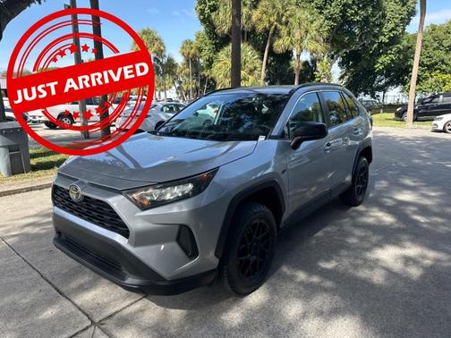 2021 Toyota RAV4 LE