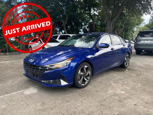 2022 Hyundai ELANTRA SEL
