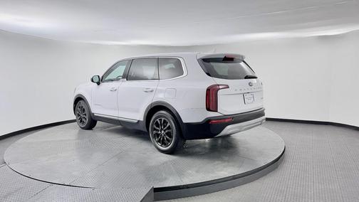 Glacial White Pearl 2021 Kia Telluride LX