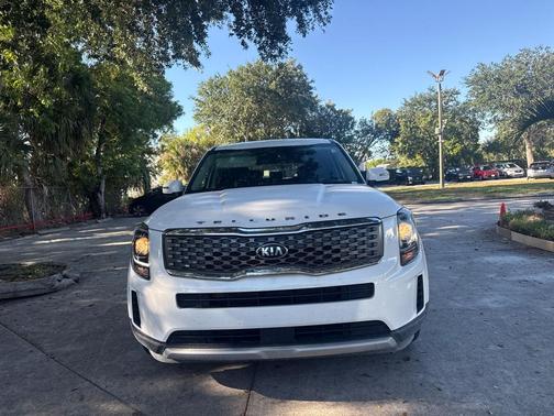Glacial White Pearl 2021 Kia Telluride LX