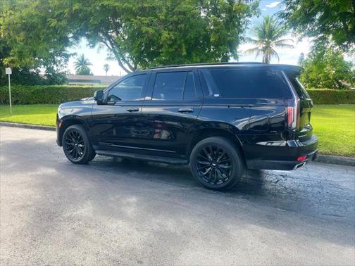 2022 Cadillac Escalade Luxury
