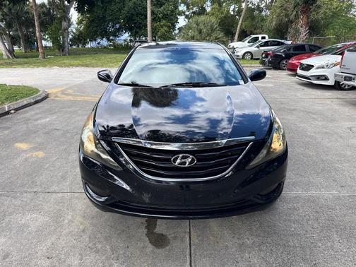 2012 Hyundai SONATA SE