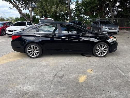 2012 Hyundai SONATA SE