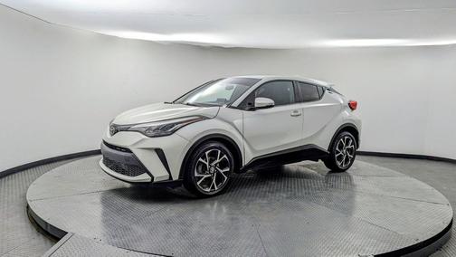 2020 Toyota C-HR LE