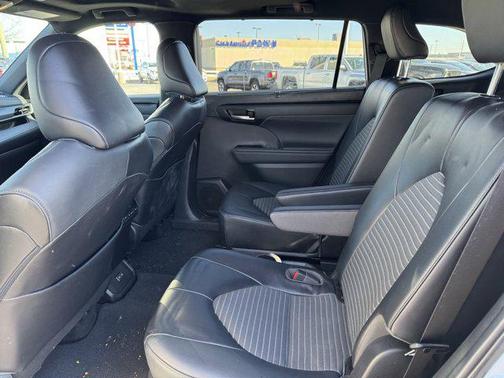 2023 Toyota Highlander XSE