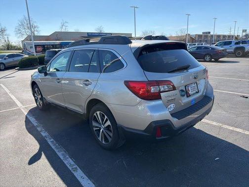 Tungsten Metallic 2019 Subaru Outback 2.5i Limited