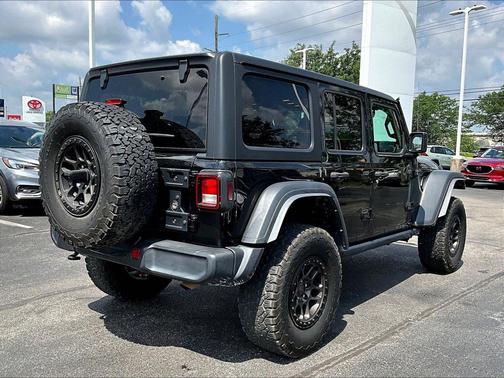Black Clearcoat 2022 Jeep Wrangler Willys