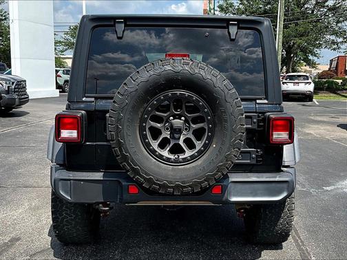 Black Clearcoat 2022 Jeep Wrangler Willys