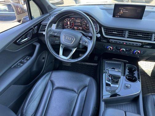 2019 Audi Q7 55 Premium Plus