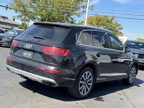 2019 Audi Q7 55 Premium Plus