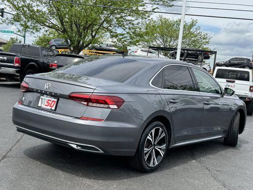2022 Volkswagen Passat 2.0T SE