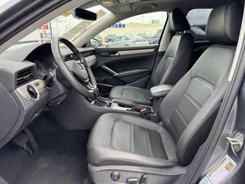 2022 Volkswagen Passat 2.0T SE