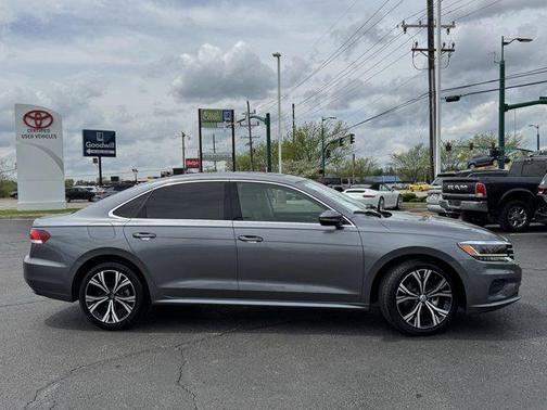2022 Volkswagen Passat 2.0T SE
