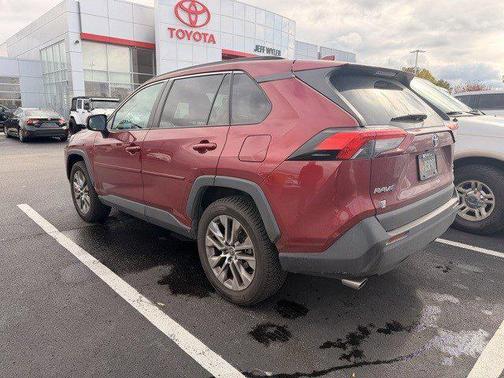 2021 Toyota RAV4 XLE Premium