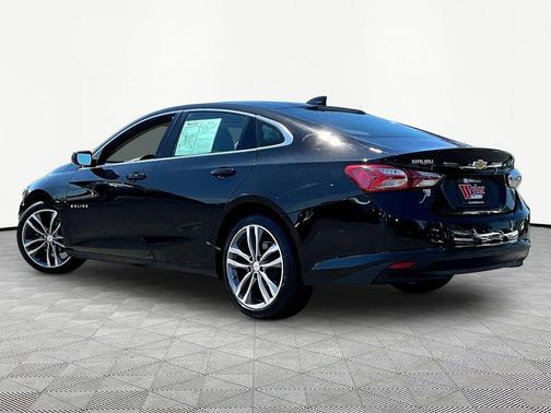 Mosaic Black Metallic 2022 Chevrolet Malibu FWD LT