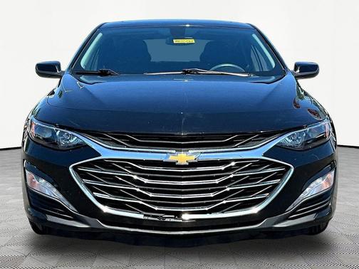 Mosaic Black Metallic 2022 Chevrolet Malibu FWD LT
