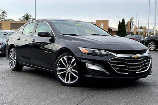 Mosaic Black Metallic 2022 Chevrolet Malibu FWD LT