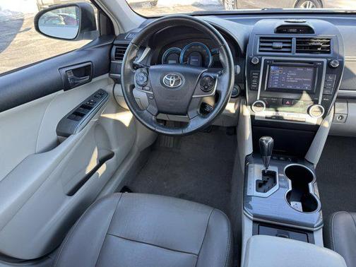 2014 Toyota Camry Hybrid XLE