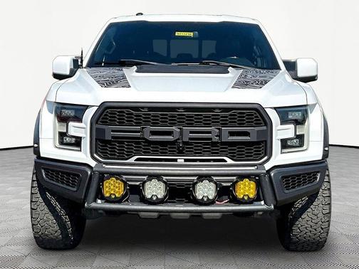 Oxford White 2017 Ford F-150 Raptor