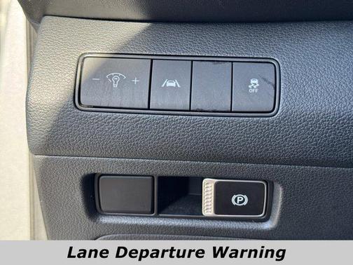 2021 Hyundai SANTA FE SE