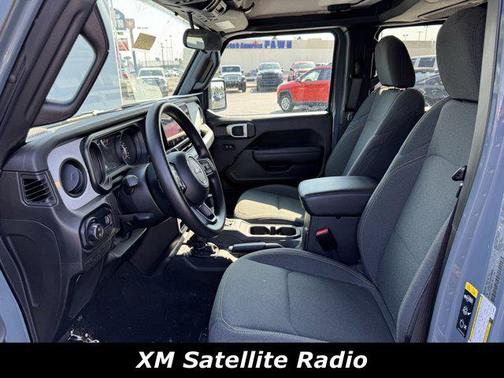 2024 Jeep Gladiator Nighthawk