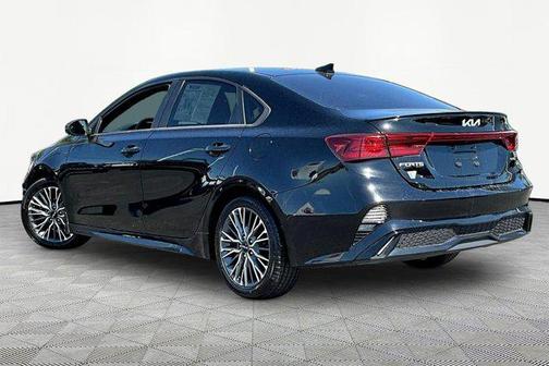 Aurora Black 2022 Kia Forte GT-Line