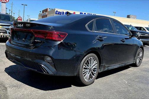 Aurora Black 2022 Kia Forte GT-Line