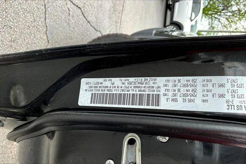 Diamond Black Crystal Pearlcoat 2020 Jeep Cherokee Trailhawk